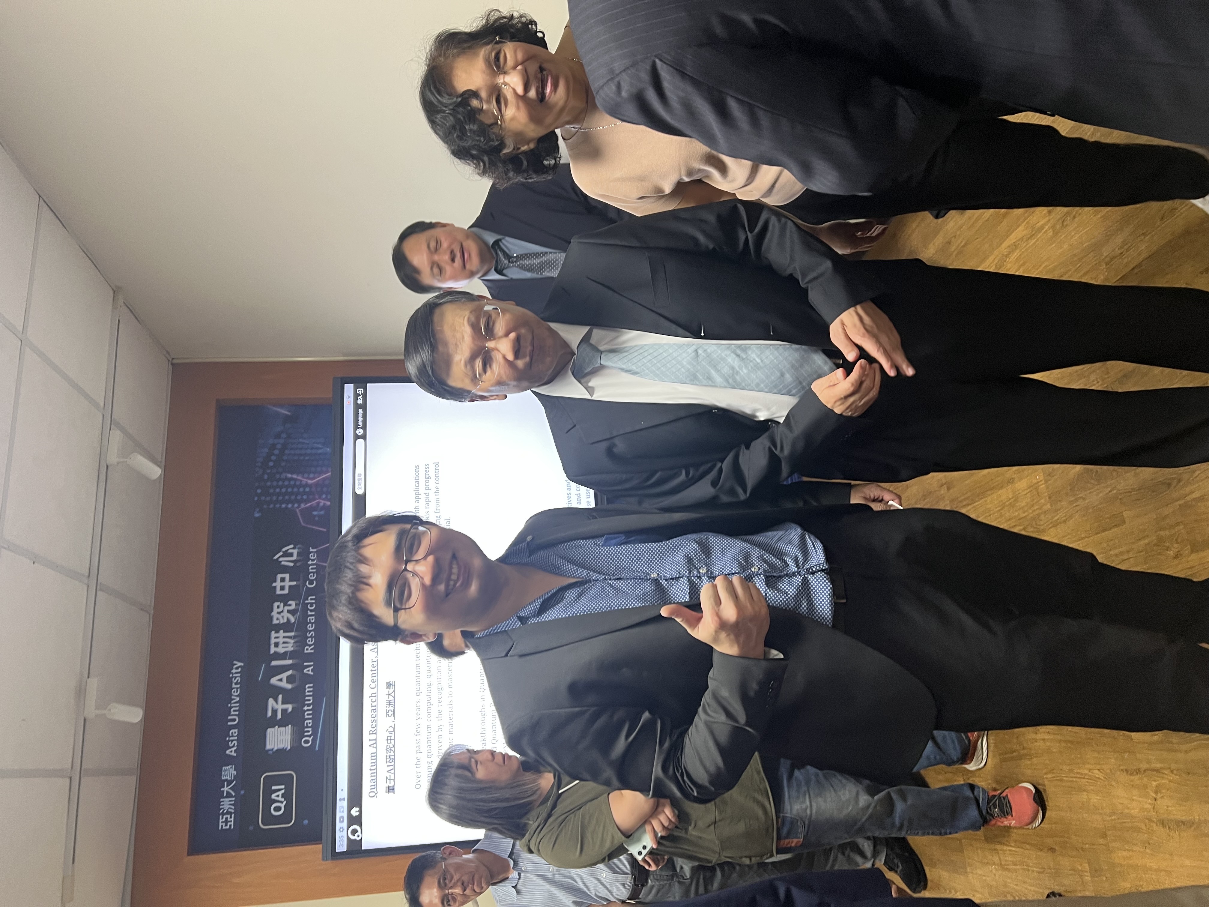 Robuff CEO Peng-Chih Chen attended the opening of Ajou University’s Quantum AI Research Center
