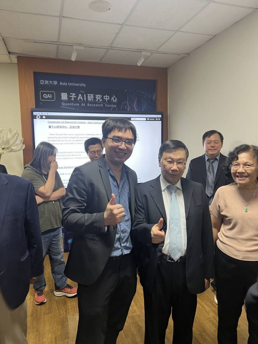 Robuff CEO Peng-Chih Chen attended the opening of Ajou University’s Quantum AI Research Center